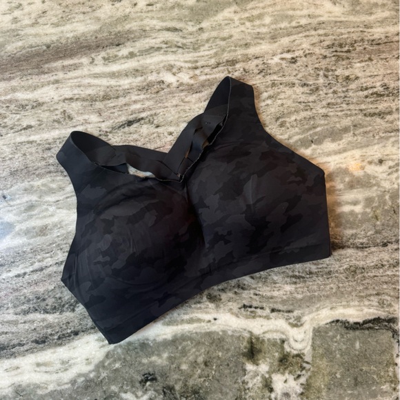 Lululemon Bra Black Camo 38DD High Support - Picture 2 of 3